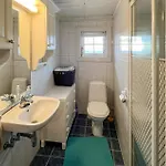 Vakantiehuis Lovely In *